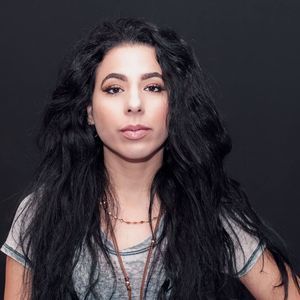 Meet your Posher, Shely